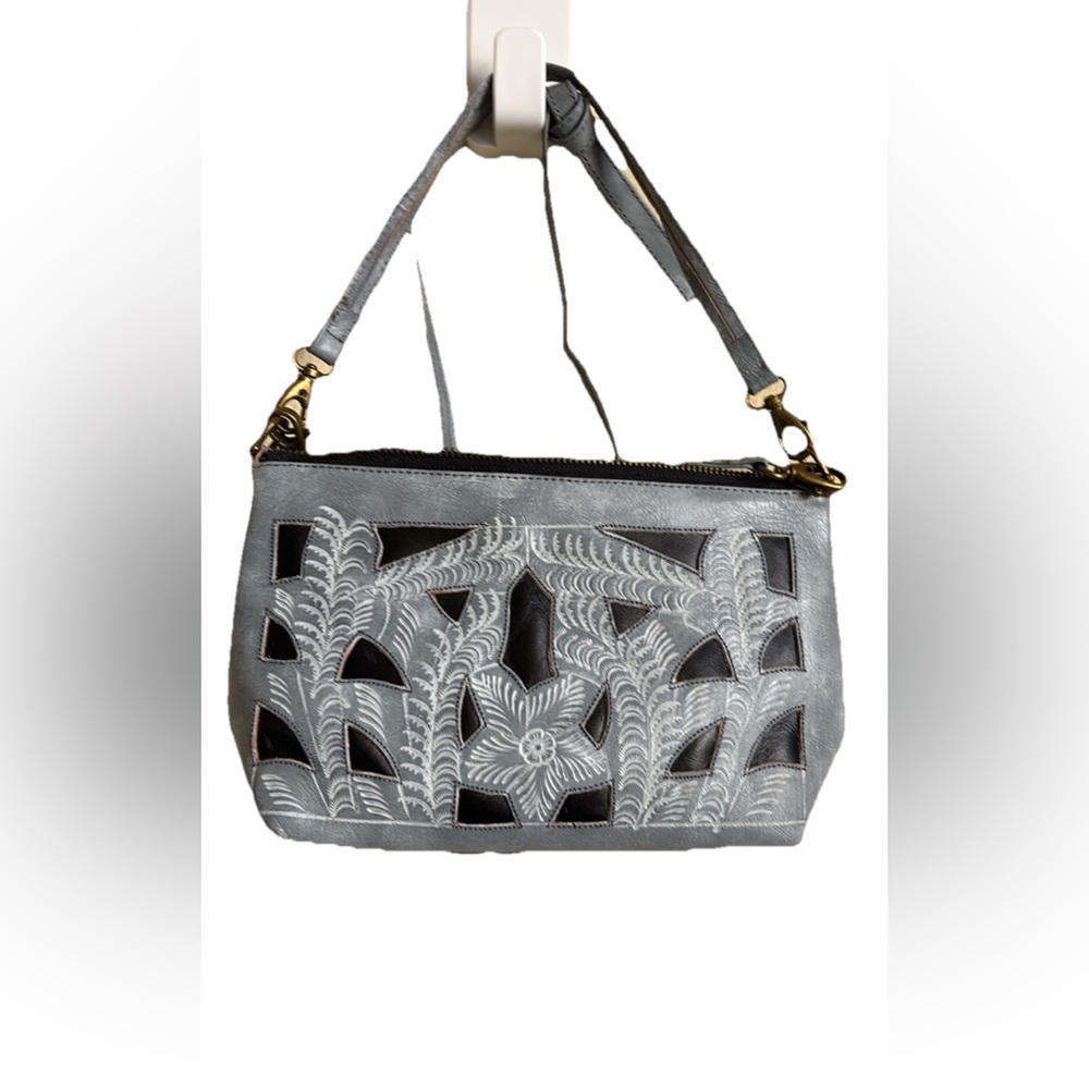 Leaders in Leather blue crossbody bag tooled leather